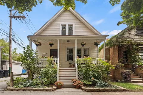 4245 N Leavitt St, Chicago, IL 60618