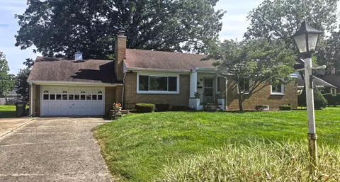 206 Dodson Dr E, Urbana, IL 61802
