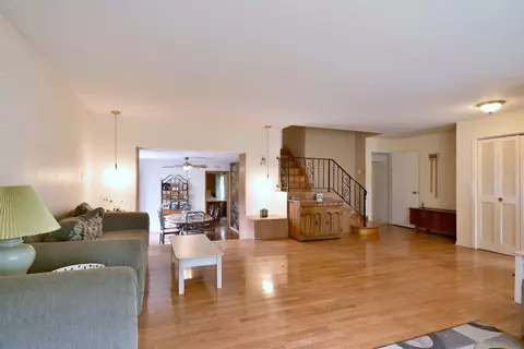 708 E Prairie Ave, Des Plaines, IL 60016 photo 11