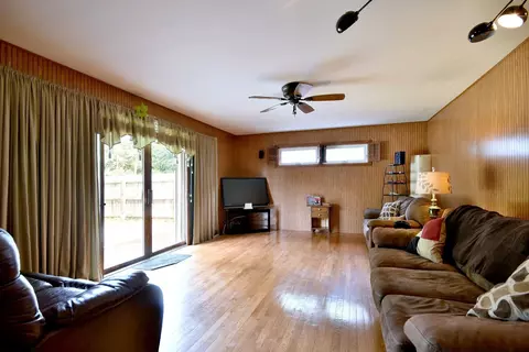 708 E Prairie Ave, Des Plaines, IL 60016 photo 6