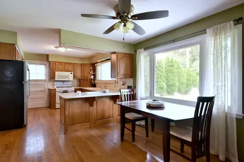 708 E Prairie Ave, Des Plaines, IL 60016 photo 8
