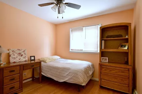 708 E Prairie Ave, Des Plaines, IL 60016 photo 23