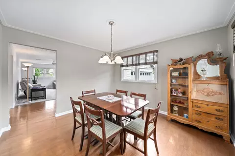 149 W Norman Ln, Wheeling, IL 60090 photo 6