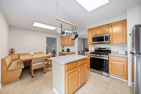 149 W Norman Ln, Wheeling, IL 60090 photo 11