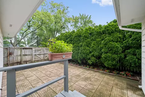 149 W Norman Ln, Wheeling, IL 60090 photo 24