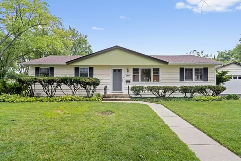 149 W Norman Ln, Wheeling, IL 60090 photo 2