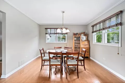 149 W Norman Ln, Wheeling, IL 60090 photo 8