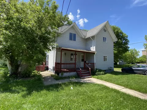 417 11th St, Rockford, IL 61104