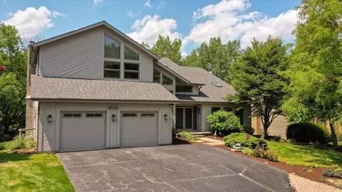 2041 Keim Dr, Naperville, IL 60565