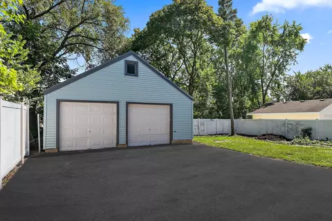 Exterior - 515 Prospect St, Elgin, IL 60120 photo 5 of 6