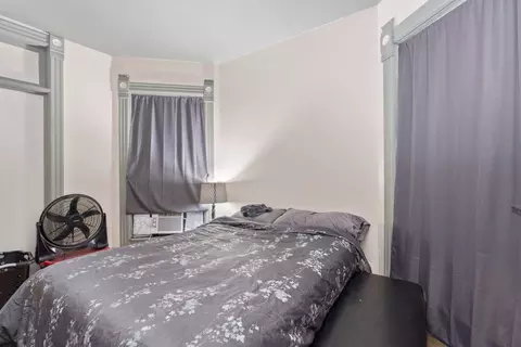 Bedroom - 515 Prospect St, Elgin, IL 60120 photo 1 of 6