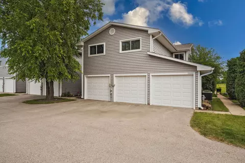 17440 W Chestnut Ln #7B, Gurnee, IL 60031