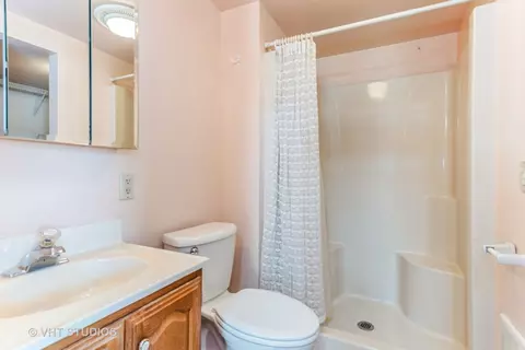 Bath - 421 Daniel St, Wauconda, IL 60084 photo 1 of 3