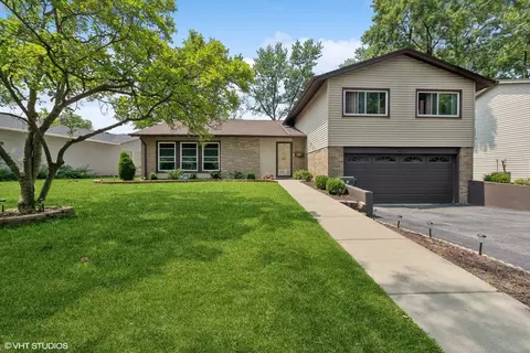 2705 Larkspur Ln, Hazel Crest, IL 60429