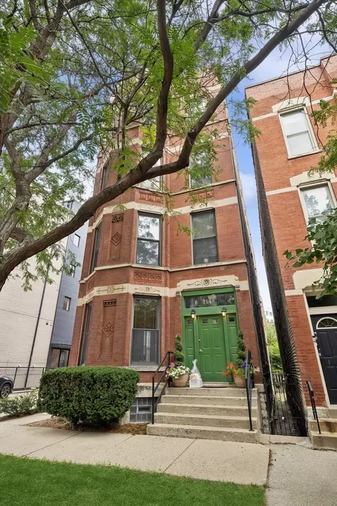 1148 W Ohio St #1, Chicago, IL 60642
