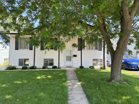 45 N Greenview Ave, Mundelein, IL 60060
