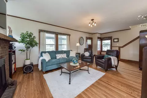 Living - 705 N Main St, Wheaton, IL 60187 photo 1 of 1