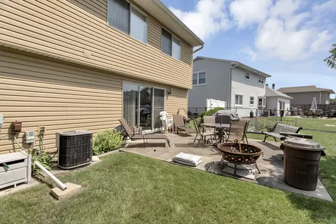 825 Case Dr, Roselle, IL 60172 photo 33