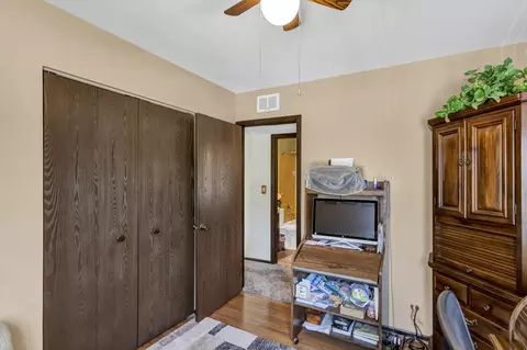 825 Case Dr, Roselle, IL 60172 photo 19
