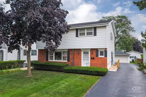 207 W Adams St, Villa Park, IL 60181