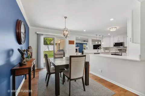Dining - 301 W Brookside Cir, Wheaton, IL 60187 photo 1 of 1