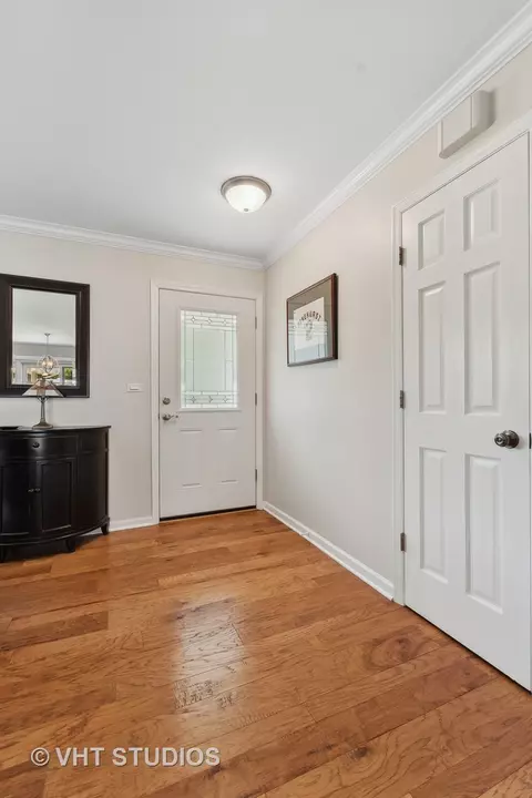 Entry Way - 301 W Brookside Cir, Wheaton, IL 60187 photo 1 of 1