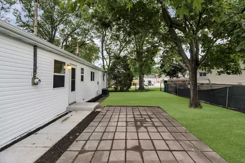 700 Ash Rd, Hoffman Estates, IL 60169 photo 27