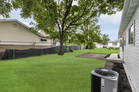 700 Ash Rd, Hoffman Estates, IL 60169 photo 30