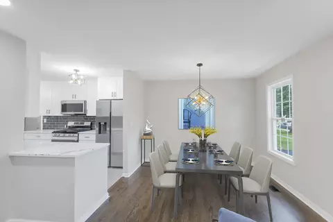 700 Ash Rd, Hoffman Estates, IL 60169 photo 8