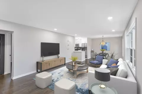 700 Ash Rd, Hoffman Estates, IL 60169 photo 4