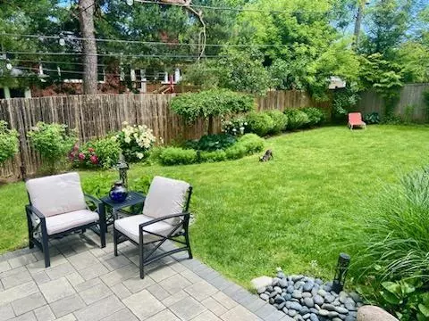 Exterior - 1933 Old Willow Rd, Northfield, IL 60093 photo 4 of 5