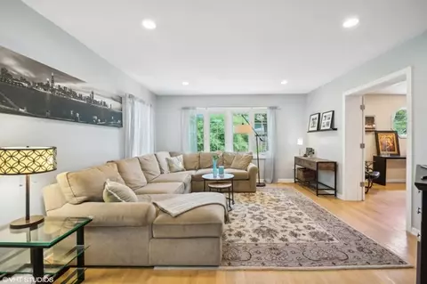 Living - 1933 Old Willow Rd, Northfield, IL 60093 photo 2 of 3