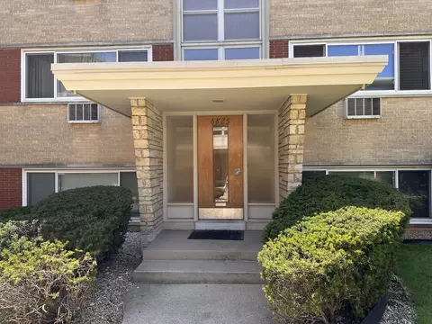 6825 W Raven St #GJ, Chicago, IL 60631