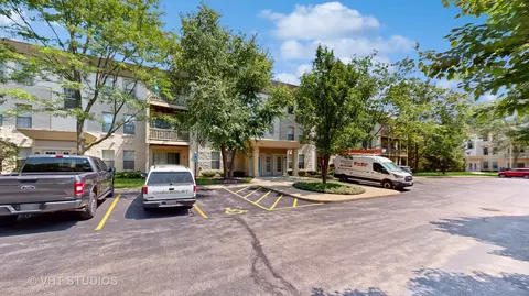 34451 N Old Walnut Cir #1-308, Gurnee, IL 60031