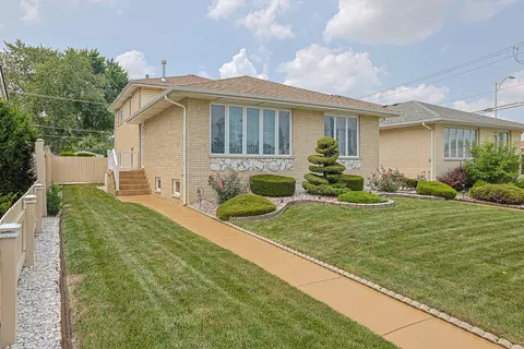 7808 Oak Park Ave, Burbank, IL 60459