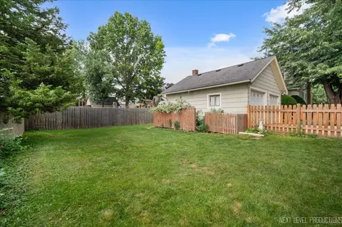 Exterior - 84 S Melrose Ave, Elgin, IL 60123 photo 5 of 6