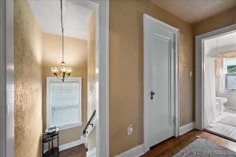 Entry Way - 84 S Melrose Ave, Elgin, IL 60123 photo 4 of 4