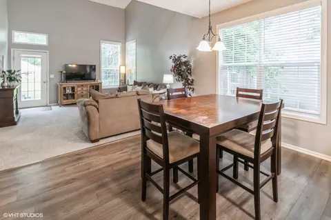 Dining - 1109 Loganbury Ct, Elgin, IL 60120 photo 1 of 1