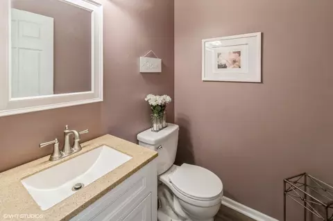 Bath - 1109 Loganbury Ct, Elgin, IL 60120 photo 1 of 3