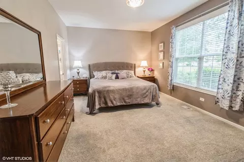 Bedroom - 1109 Loganbury Ct, Elgin, IL 60120 photo 1 of 2
