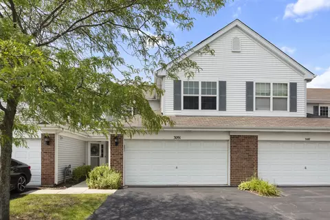 3091 Courtland St, Woodstock, IL 60098