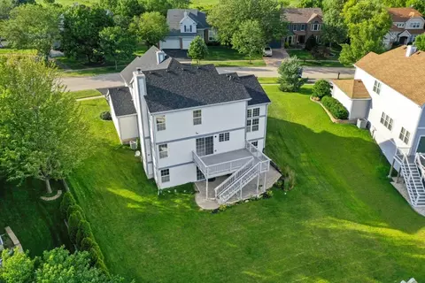 1311 Blackhawk Ln, Bartlett, IL 60103 photo 45