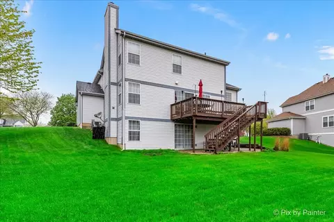1311 Blackhawk Ln, Bartlett, IL 60103 photo 2