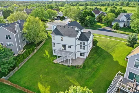 1311 Blackhawk Ln, Bartlett, IL 60103 photo 43