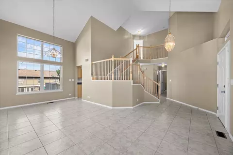 1311 Blackhawk Ln, Bartlett, IL 60103 photo 3
