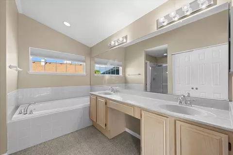 1311 Blackhawk Ln, Bartlett, IL 60103 photo 21