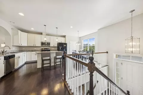 1190 Colfax Ave, Des Plaines, IL 60016 photo 3