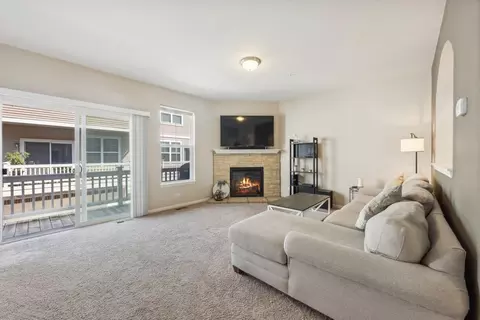 1190 Colfax Ave, Des Plaines, IL 60016 photo 5