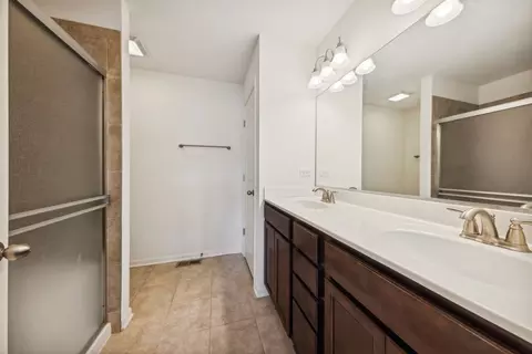 1190 Colfax Ave, Des Plaines, IL 60016 photo 12