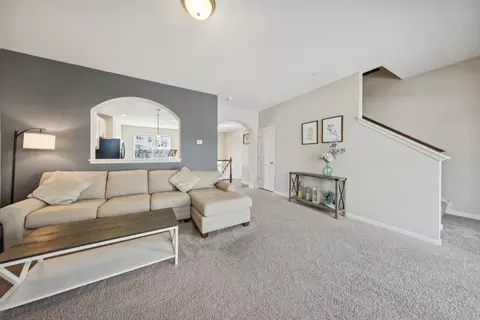 1190 Colfax Ave, Des Plaines, IL 60016 photo 6